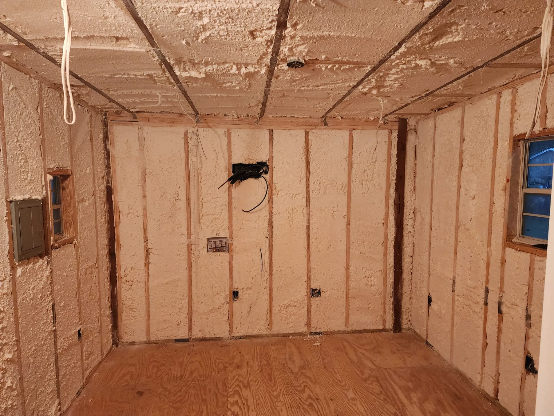 Open-Cell vs Closed-Cell Insulation